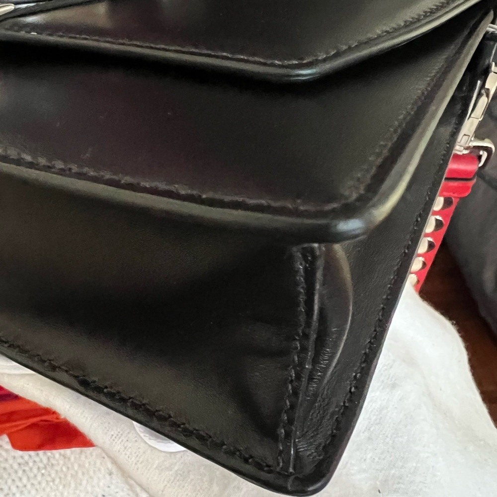 Authentic PRADA saffiano leather handbag - Picture 13 of 13